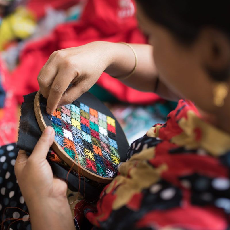 Others - Håndbrodert lommebok liten - Blomster rosa