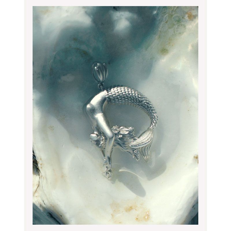 Mermaids Beyond - Emilie (The playful one)